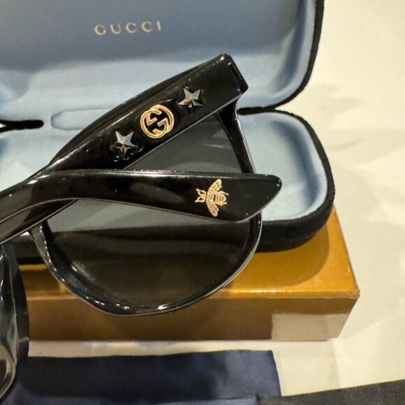 Authentic Gucci sunglasses - Picture 9 of 11